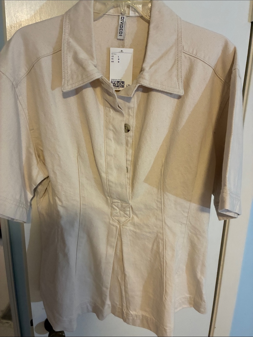 Divided Cream Collared Short-Sleeve Popover Top